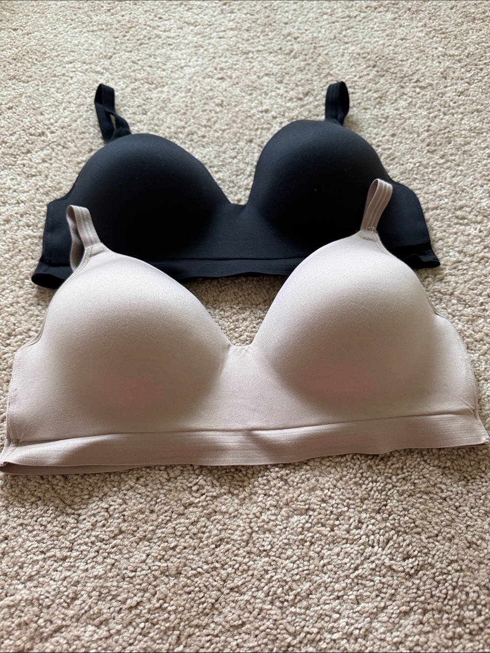 Hanes Seamless lift convertible Wireless Bras - Picture 2 of 10